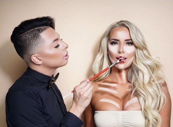 ���y����